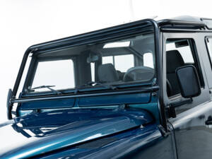 Image 26/43 of Land Rover Defender 90 &quot;50th Anniversary&quot; (1998)