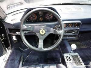 Image 2/15 de Ferrari 328 GTS (1988)