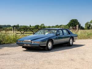 Immagine 10/28 di Aston Martin Lagonda (1987)