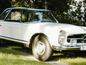 Image 2/18 of Mercedes-Benz 230 SL (1966)