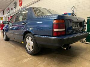 Image 13/16 of Lancia Thema 8.32 (1988)