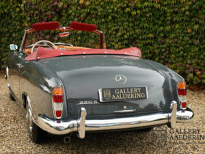 Imagen 50/50 de Mercedes-Benz 220 SE Cabriolet (1960)