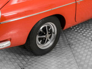 Imagen 38/50 de MG MGB GT (1975)