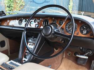 Bild 8/43 von Rolls-Royce Silver Shadow I (1977)