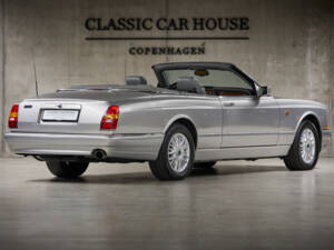Image 4/77 of Bentley Azure (2001)