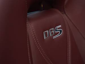 Imagen 41/50 de Aston Martin DBS Volante (2011)