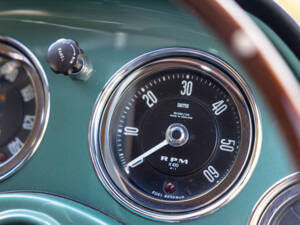 Image 15/50 of Aston Martin DB 2&#x2F;4 Mk III (1958)