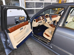 Image 2/29 of Bentley Arnage Le Mans (2001)