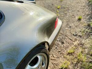 Bild 33/35 von Porsche 911 Carrera 2 (1993)