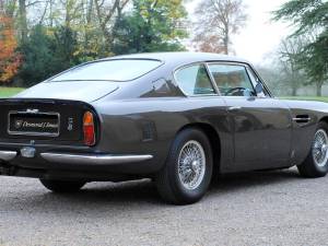 Image 5/23 of Aston Martin DB 6 Vantage (1967)
