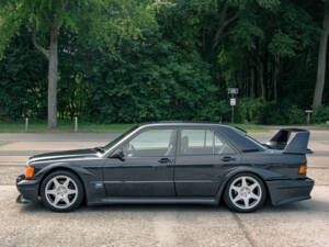 Imagen 11/51 de Mercedes-Benz 190 E 2.5-16 Evolution II (1991)