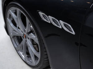 Image 32/44 of Maserati Quattroporte GTS (2013)