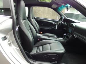 Bild 68/100 von Porsche 911 Carrera 4S (2002)