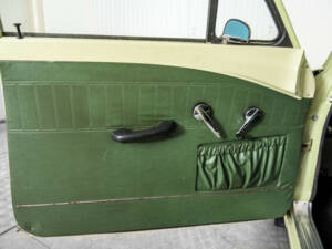 Bild 33/50 von Volvo P 121 (1967)