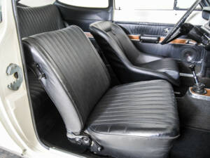 Image 16/50 of Opel Olympia 1700 S (1968)
