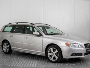 Image 5/50 de Volvo V70 D3 (2010)