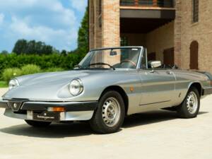 Bild 9/50 von Alfa Romeo 2.0 Spider (1985)