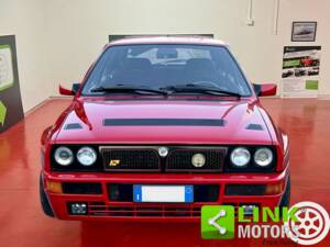 Image 2/10 de Lancia Delta HF Integrale Evoluzione I (1992)