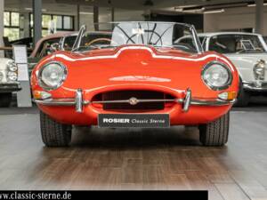 Imagen 8/15 de Jaguar E-Type 4.2 (1965)