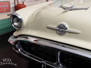 Bild 7/50 von Oldsmobile 98 Starfire (1956)