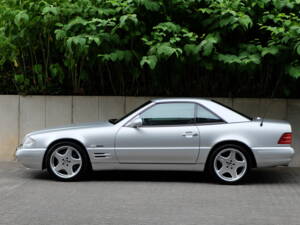 Imagen 9/13 de Mercedes-Benz SL 320 &quot;Final Edition&quot; (2001)