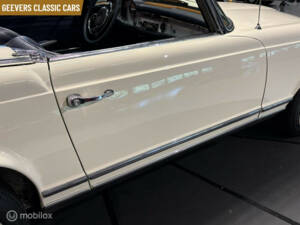 Immagine 22/50 di Mercedes-Benz 230 SL (1965)