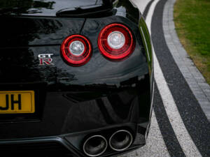 Bild 34/37 von Nissan GT-R Black Edition (2016)