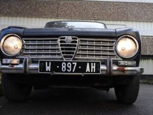 Image 3/33 of Alfa Romeo Giulia 1300 TI (1966)