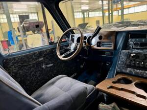 Image 8/20 of Chevrolet Van (1988)