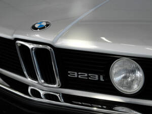 Image 11/24 de BMW 323i (1980)