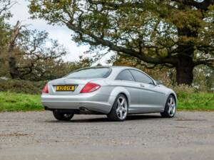 Bild 33/50 von Mercedes-Benz CL 500 (2009)