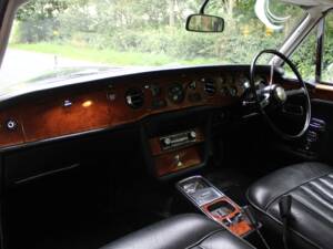 Image 11/19 of Rolls-Royce Corniche I (1974)