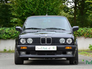 Image 8/46 of BMW 325i Touring (1991)