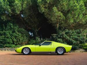 Bild 9/30 von Lamborghini Miura P 400 S (1968)