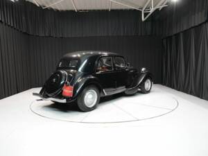 Bild 2/15 von Citroën Traction Avant 11 BL (1947)