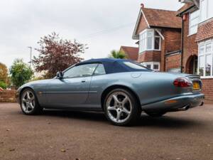 Image 3/8 de Jaguar XKR (2003)