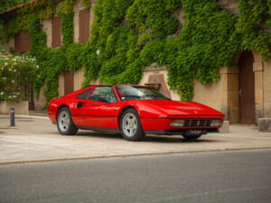 Immagine 1/95 di Ferrari 328 GTS (1988)