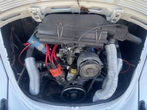 Image 11/12 of Volkswagen Beetle 1303 LS (1979)