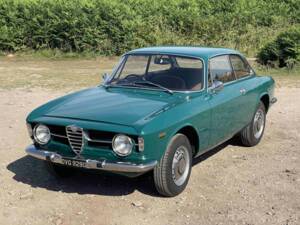 Immagine 1/12 di Alfa Romeo Giulia GT 1300 Junior (1969)