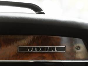 Image 17/37 of Vauxhall Victor (1964)