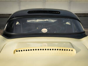 Image 21/50 of Jaguar E-Type 3.8 (1963)