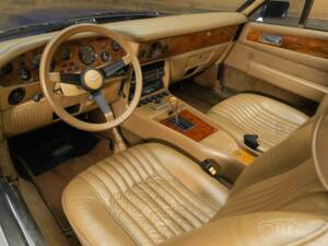 Image 2/19 of Aston Martin V8 Volante (1981)