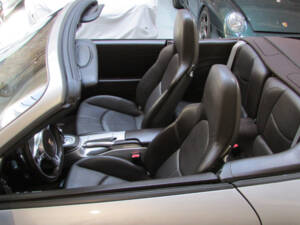 Image 9/21 of Porsche 911 Carrera 4 GTS (2012)