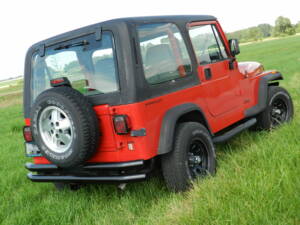 Image 7/58 of Jeep Wrangler 2.5L (1994)