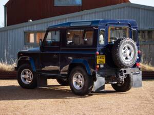 Image 3/8 de Land Rover Defender 90 Td5 (2002)