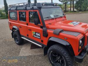 Image 7/16 of Land Rover Defender 110 (2008)