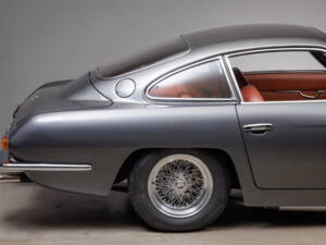 Imagen 7/35 de Lamborghini 400 GT (2+2) (1967)