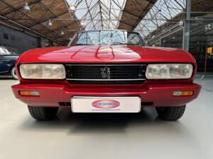 Image 3/28 of Peugeot 504 Convertible (1981)