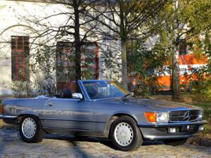 Image 12/36 of Mercedes-Benz 300 SL (1987)