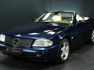 Imagen 1/30 de Mercedes-Benz SL 500 (2000)